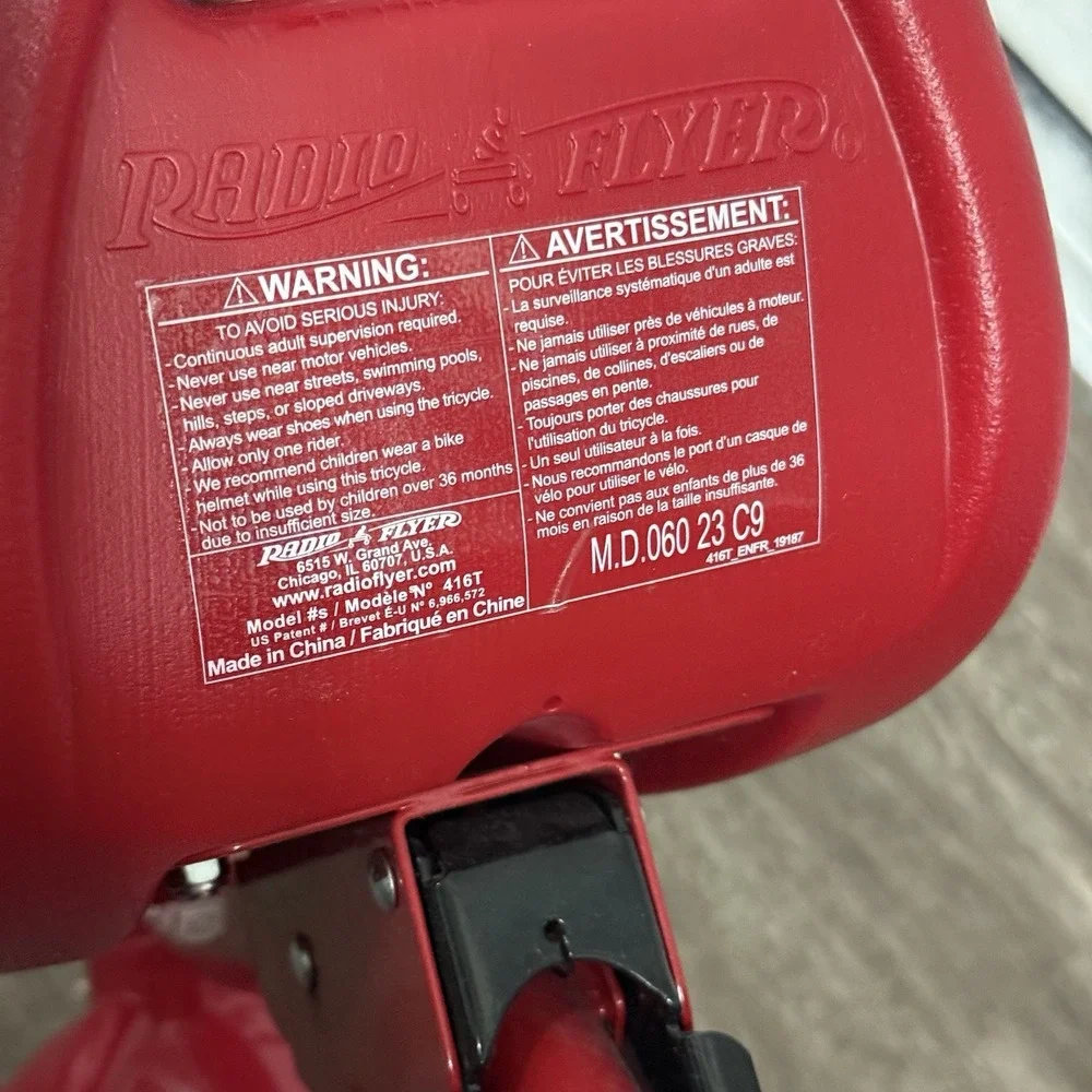 RADIO FLYER FOLD 2 GO TRIKE BUCKET STEEL FRAME PLASTIC PEDALS 416T USED
